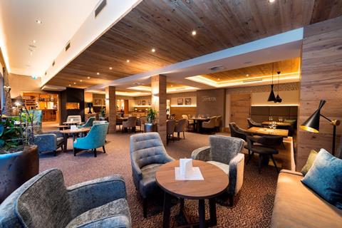 123D984392156B2A116FD7F110BC4BC1