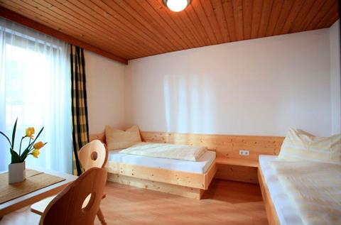 652DF2D870254D077685D936E48D3373