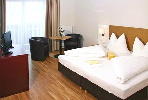 716FCC9F52453BD9F561D8276DA23A4B