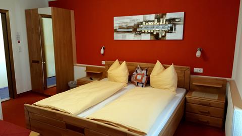 F7742776858124AE858031FDBB07AFC6